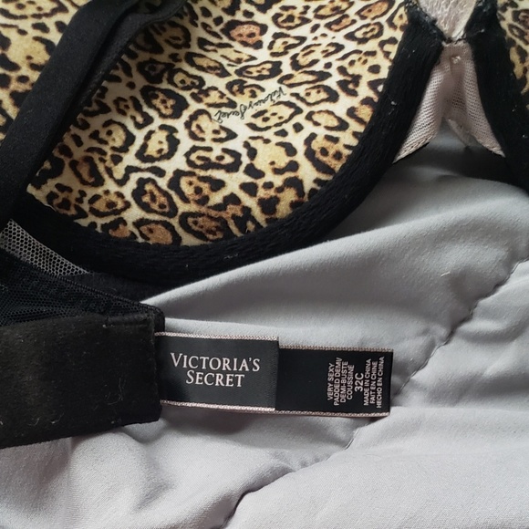 Victoria's Secret Bra - Picture 7 of 8